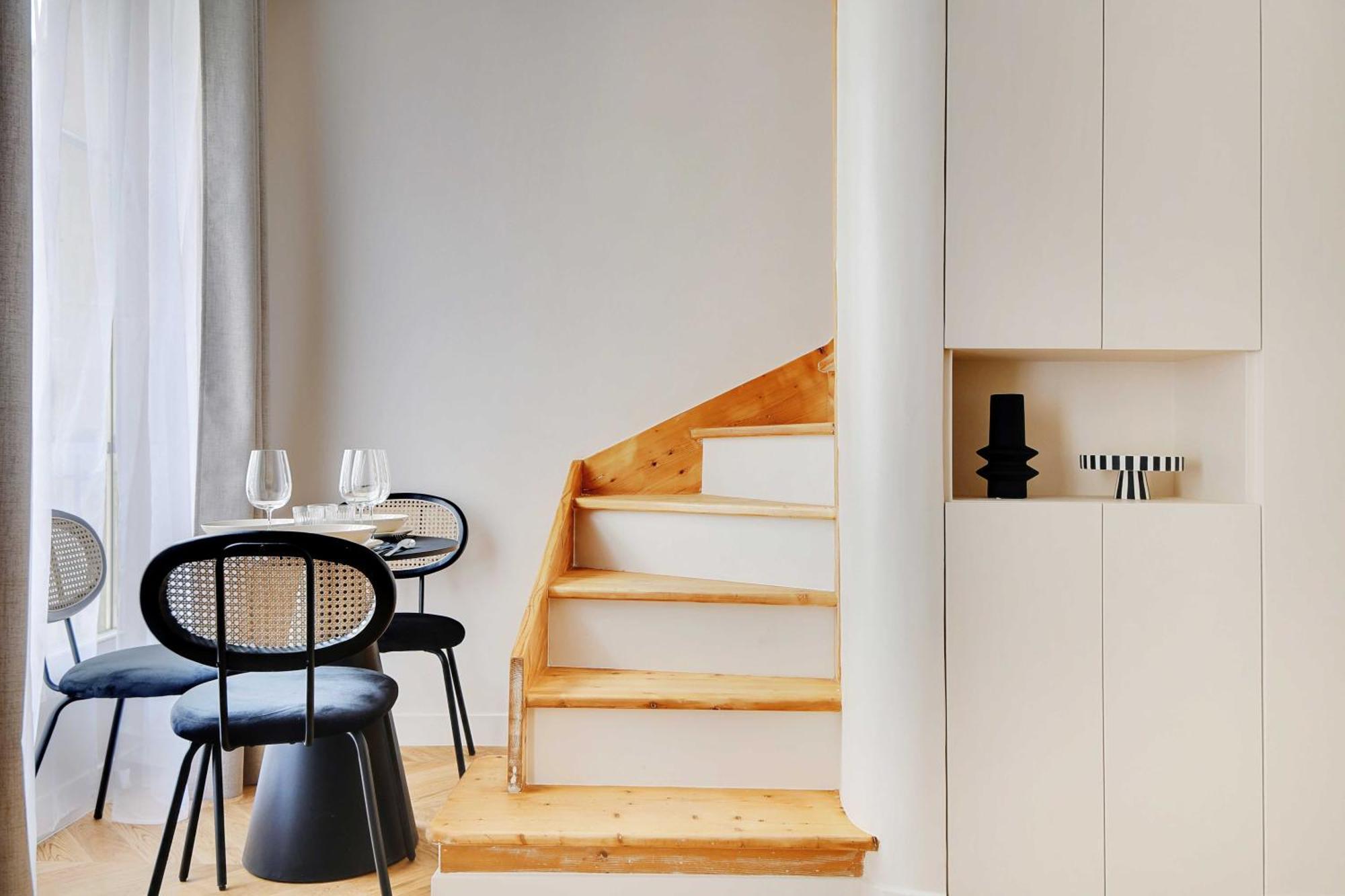 Parisian With Air Conditioning Eiffel Tower Apartment *