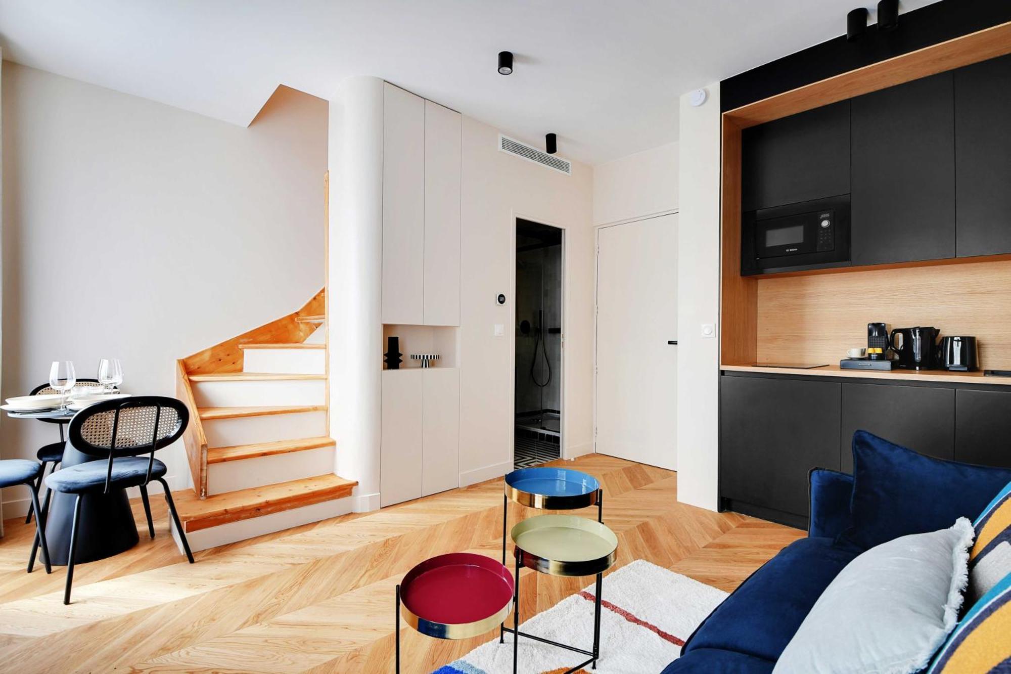 Parisian With Air Conditioning Eiffel Tower Apartment Paris
