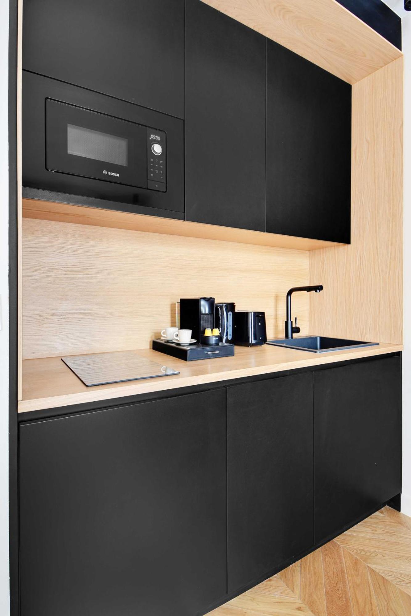 Parisian With Air Conditioning Eiffel Tower Apartment Paris